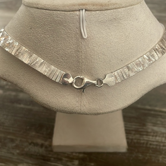 Vintage JCM 925 Sterling Silver Textured Necklace - Picture 2 of 5